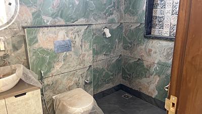 Image of 1700 Sq.ft 4 BHK Duplex for sale in GTB Nagar, New Delhi for Rs. 40000000