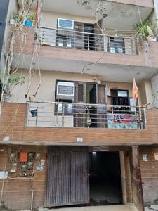 Building Image of 1100 Sq.ft 3 BHK Apartment / Flat for sale in Nangloi New Delhi for Rs. 4000000