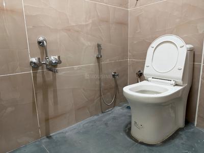 Bathroom Image of 810 Sq.ft 2 BHK Apartment / Flat for rent in Habulus Sai Elite Apartment, Electronic City Bengaluru for Rs. 29000
