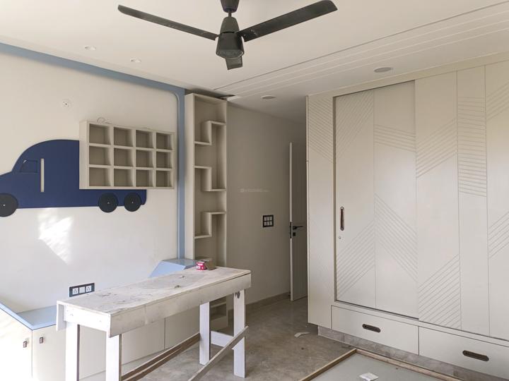 Sector 23 Rohini  Main Image 1