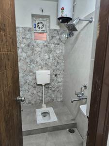 Bathroom Image of 1250 Sq.ft 2 BHK Apartment / Flat for rent in Kavadiguda Hyderabad for Rs. 25000