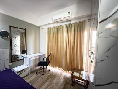 Bedroom Image of 435 Sq.ft 1 RK Apartment / Flat for rent in Paramount Golfforeste Oak &amp; Pine, Surajpur Greater Noida for Rs. 15500