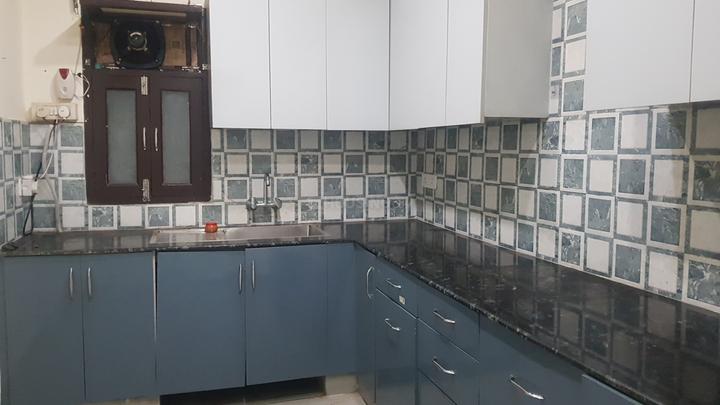 Saket sfs Main Image 1