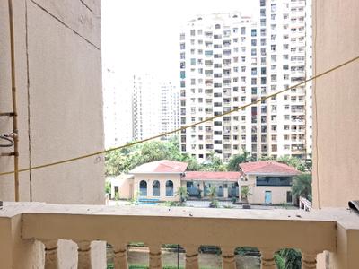 Living Room Image of 1035 Sq.ft 2 BHK Apartment / Flat for rent in Amrapali Silicon City, Sector 76 Noida for Rs. 35000