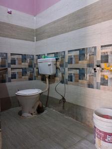 Bathroom Image of 600 Sq.ft 1 BHK Independent House for rent in Sector 81 Noida for Rs. 12000