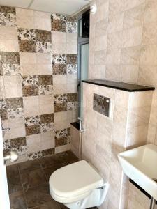 Bathroom Image of 900 Sq.ft 2 BHK Apartment / Flat for sale in Mahindra Happinest Tathawade, Tathawade Pune for Rs. 7200000