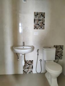 Common Bathroom Image of 480 Sq.ft 1 BHK Apartment / Flat for rent in Mahindra Happinest Kalyan, Bhiwandi Thane for Rs. 11500