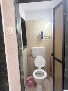 Bathroom Image of 1108 Sq.ft 1.5 BHK Apartment / Flat for rent in Dosti West County, Thane West Thane for Rs. 30000