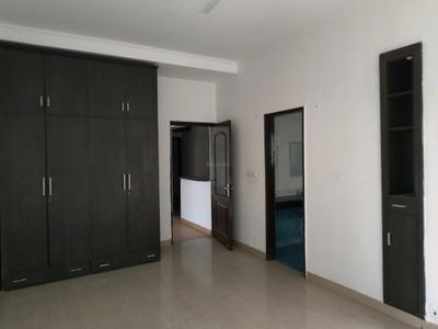 Bedroom Image of 1750 Sq.ft 3 BHK Apartment / Flat for sale in Shipra Krishna Vista, Indirapuram Ghaziabad for Rs. 24600000