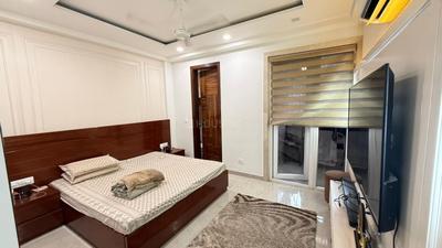 Bedroom Image of 1850 Sq.ft 3 BHK Builder Floor for sale in Paschim Vihar New Delhi for Rs. 35000000