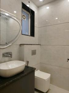 Common Bathroom Image of 2700 Sq.ft 4 BHK Builder Floor for sale in DLF Phase 2, DLF Phase 1 Gurgaon for Rs. 52500000