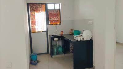 Kitchen Image of 550 Sq.ft 2 BHK Apartment / Flat for rent in Peninsula Address One, Gahunje Pune for Rs. 13500