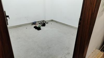 Bedroom Image of 1100 Sq.ft 2 BHK Apartment / Flat for sale in Sector 104 Noida for Rs. 3800000