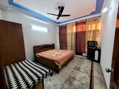 Bedroom Image of 800 Sq.ft 2 BHK Builder Floor for rent in Hawelia Central, Sector 12 Noida for Rs. 30000