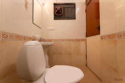 Bathroom Image of 1200 Sq.ft 2 BHK Apartment / Flat for rent in Halasuru Bengaluru for Rs. 52000
