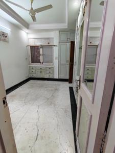 Bedroom Image of 1400 Sq.ft 3 BHK Apartment / Flat for rent in Swaraj Homes Gyandeep Apartments, Mayur Vihar Phase 1 New Delhi for Rs. 56000
