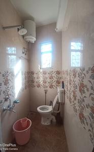 Bathroom Image of 1500 Sq.ft 3 BHK Apartment / Flat for rent in Badah Kullu for Rs. 15000