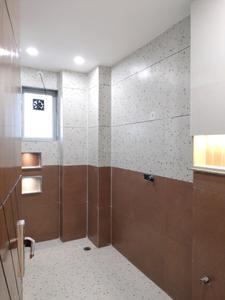 Common Bathroom Image of 2250 Sq.ft 4 BHK Builder Floor for sale in Sector 85 Faridabad for Rs. 23000000