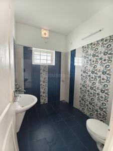 Bathroom Image of 3420 Sq.ft 5 BHK Villa for sale in Panangad Kochi for Rs. 18000000