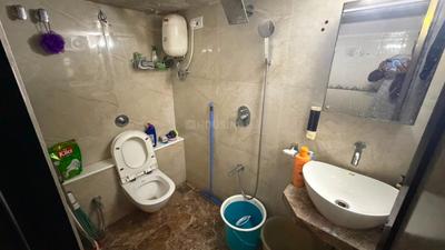 Bathroom Image of 800 Sq.ft 2 BHK Apartment / Flat for rent in Vini Garden, Dahisar West Mumbai for Rs. 48000