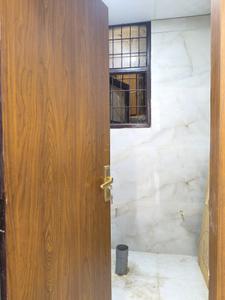 Common Bathroom Image of 1400 Sq.ft 2 BHK Builder Floor for sale in Indirapuram Ghaziabad for Rs. 7000000