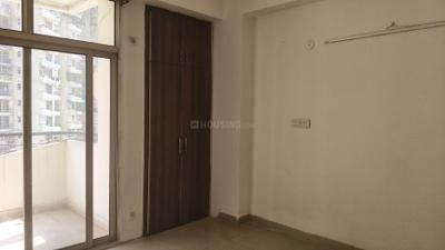 Bedroom Image of 1750 Sq.ft 4 BHK Apartment / Flat for rent in Ajnara Gen X, Crossings Republik Ghaziabad for Rs. 24000