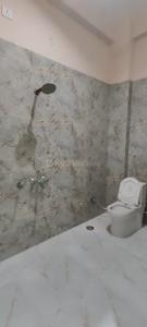Bathroom Image of 2000 Sq.ft 4 BHK Builder Floor for rent in Rajajipuram Lucknow for Rs. 14000