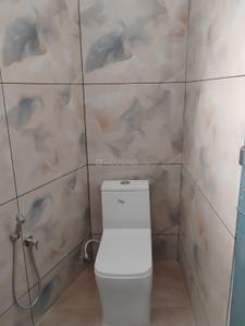 Bathroom Image of 650 Sq.ft 2 BHK Independent House for rent in Eerayil Kadavu Kottayam for Rs. 15000