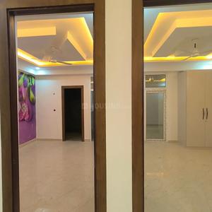 Living Room Image of 1000 Sq.ft 2 BHK Apartment / Flat for sale in Pearl Vista, Noida Extension Greater Noida for Rs. 5800000