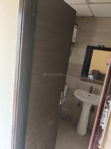 Bathroom Image of 380 Sq.ft 1 RK Apartment / Flat for rent in Supertech Ecociti, Sector 137 Noida for Rs. 19500