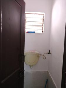 Common Bathroom One Image of 450 Sq.ft 1 BHK Apartment / Flat for sale in Sector 23B Dwarka New Delhi for Rs. 5800000
