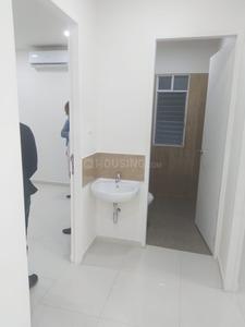 Bathroom Image of 1050 Sq.ft 2 BHK Apartment / Flat for sale in United 38 Divine, Kondhwa Pune for Rs. 7150000