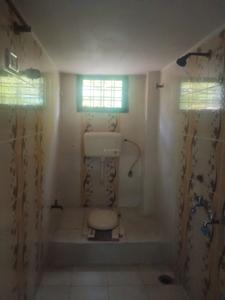 Common Bathroom Image of 2100 Sq.ft 3 BHK Independent House for rent in Old Malakpet Hyderabad for Rs. 32000