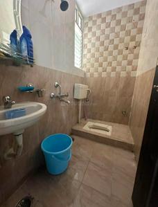 Bathroom Image of 1250 Sq.ft 3 BHK Apartment / Flat for rent in Agrawal Sagar Landmark, Ayodhya Bypass Bhopal for Rs. 18000
