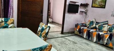 Living Room Image of 1000 Sq.ft 2 BHK Builder Floor for rent in Laxmi Nagar New Delhi for Rs. 22000