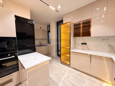 Kitchen Image of 3762 Sq.ft 4 BHK Builder Floor for sale in Sector 27 Gurgaon for Rs. 55000000