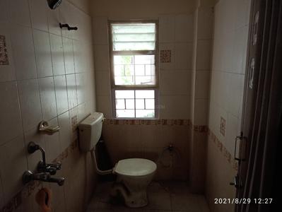 Bathroom Image of 900 Sq.ft 2 BHK Apartment / Flat for rent in Attapur Hyderabad for Rs. 16000