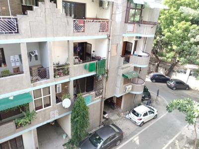 Image of 1850 Sq.ft 3 BHK Apartment / Flat for rent in Sector 5 Dwarka, New Delhi for Rs. 45000