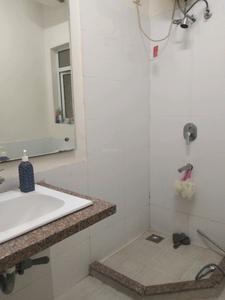 Common Bathroom Image of 1636 Sq.ft 3 BHK Apartment / Flat for rent in DLF Capital Greens Phase 1 And 2, Karampura New Delhi for Rs. 50000