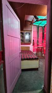 Bedroom Image of 700 Sq.ft 1 BHK Builder Floor for rent in CC block apartment, Shalimar Bagh New Delhi for Rs. 23000