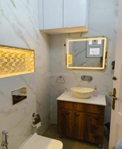 Bathroom Image of 4500 Sq.ft 4 BHK Independent House for rent in Geetanjali Enclave New Delhi for Rs. 300000