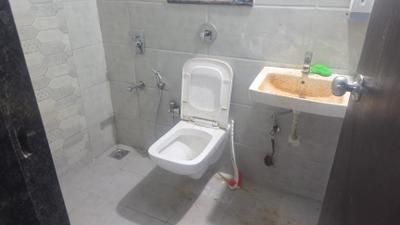Bathroom Image of 512 Sq.ft 1 BHK Apartment / Flat for sale in Asshna Samadhan, Goregaon West Mumbai for Rs. 9500000