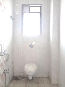Common Bathroom Image of 1400 Sq.ft 3 BHK Apartment / Flat for sale in Happy Home Sarvoday Greens Phase 2 Tower No 2, Bhiwandi Thane for Rs. 6450000