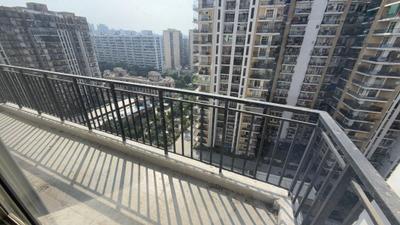 Bedroom Image of 1300 Sq.ft 2.5 BHK Apartment / Flat for sale in Panchsheel Wellington, Crossings Republik Ghaziabad for Rs. 12000000