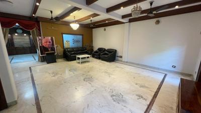 Living Room Image of 3078 Sq.ft 3.5 BHK Independent House for rent in Sector 10A Gurgaon for Rs. 100000