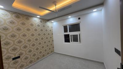 Bedroom Image of 950 Sq.ft 3 BHK Builder Floor for sale in Govindpuri New Delhi for Rs. 7000000