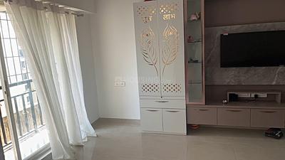 Living Room Image of 990 Sq.ft 2.5 BHK Apartment / Flat for sale in Rosa Gardenia, Kasarvadavali Thane for Rs. 11100000