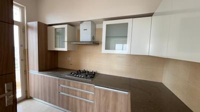 Kitchen Image of 1700 Sq.ft 2.5 BHK Apartment / Flat for sale in Puri Emerald Bay, Sector 104 Gurgaon for Rs. 23500000