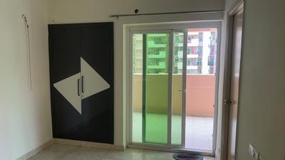 Bedroom Image of 1150 Sq.ft 3 BHK Apartment / Flat for rent in Gaurs Siddhartham, Siddharth Vihar Ghaziabad for Rs. 27000