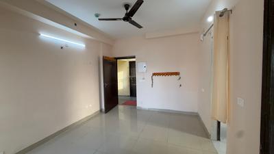 Living Room Image of 585 Sq.ft 1 BHK Apartment / Flat for rent in Amrapali Dream Valley 2, Noida Extension Greater Noida for Rs. 16000